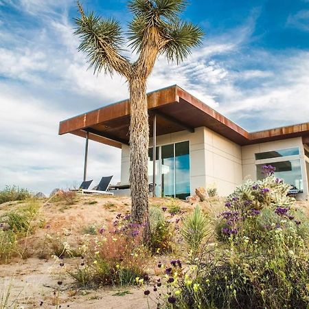 Вилла Solis Joshua Tree Urban Design Casita And Cowboy Pool Экстерьер фото