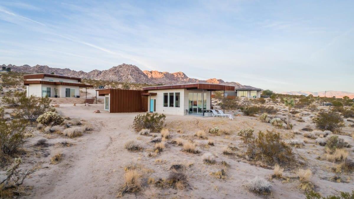 Вилла Solis Joshua Tree Urban Design Casita And Cowboy Pool Экстерьер фото