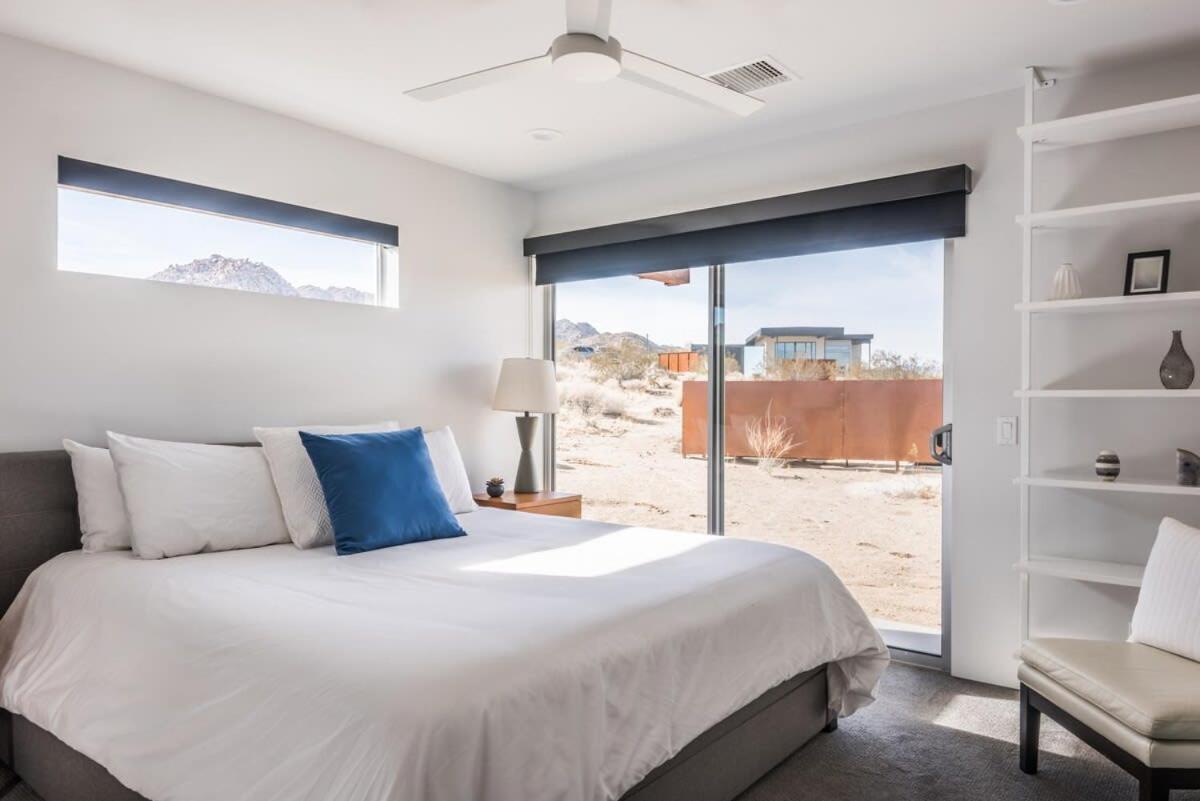 Вилла Solis Joshua Tree Urban Design Casita And Cowboy Pool Экстерьер фото