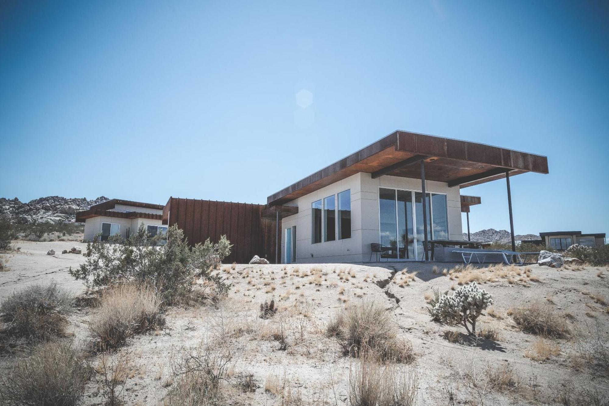 Вилла Solis Joshua Tree Urban Design Casita And Cowboy Pool Экстерьер фото